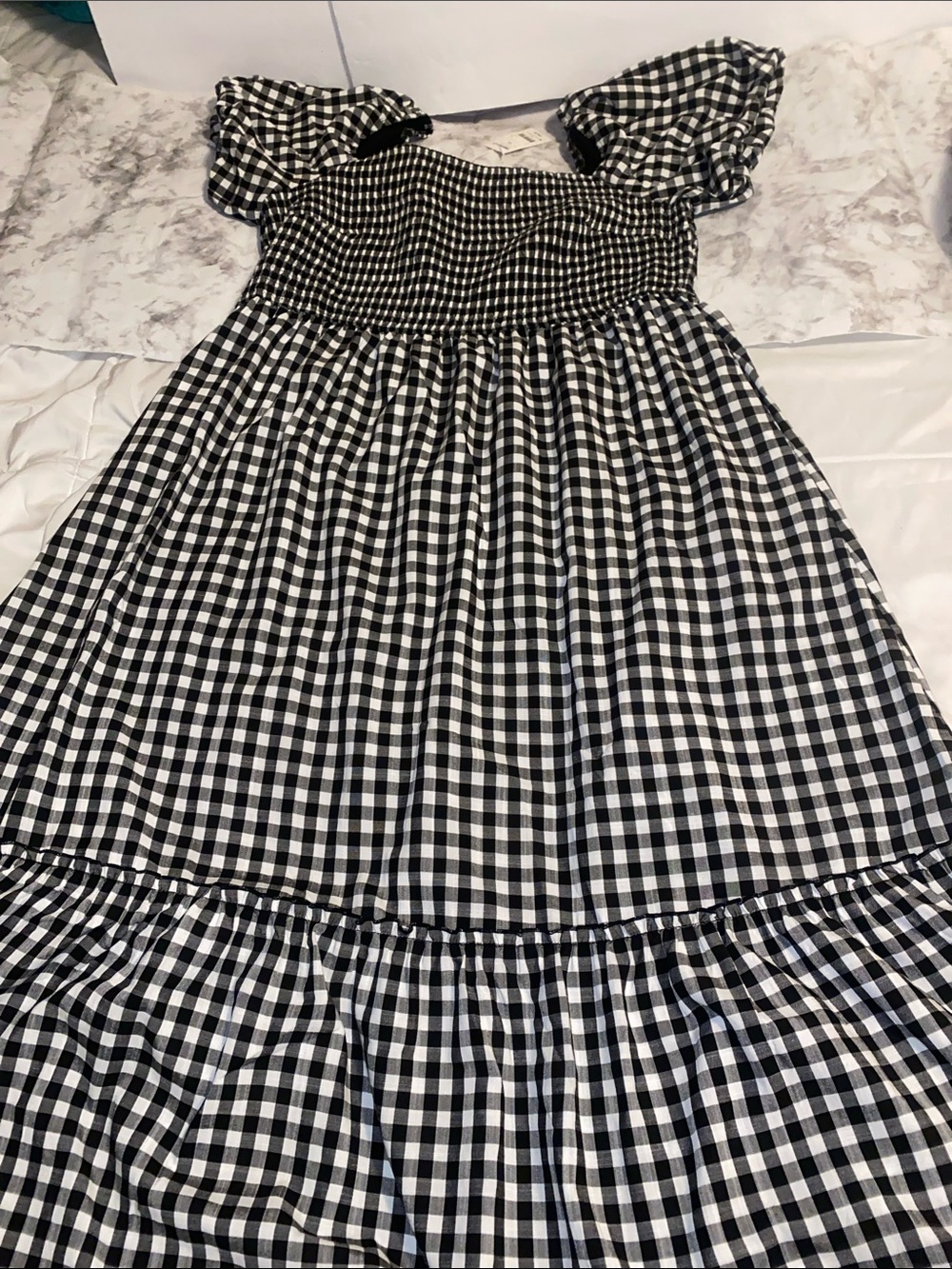 Black & White Gingham Puff-Sleeve Casual Midi Dress
